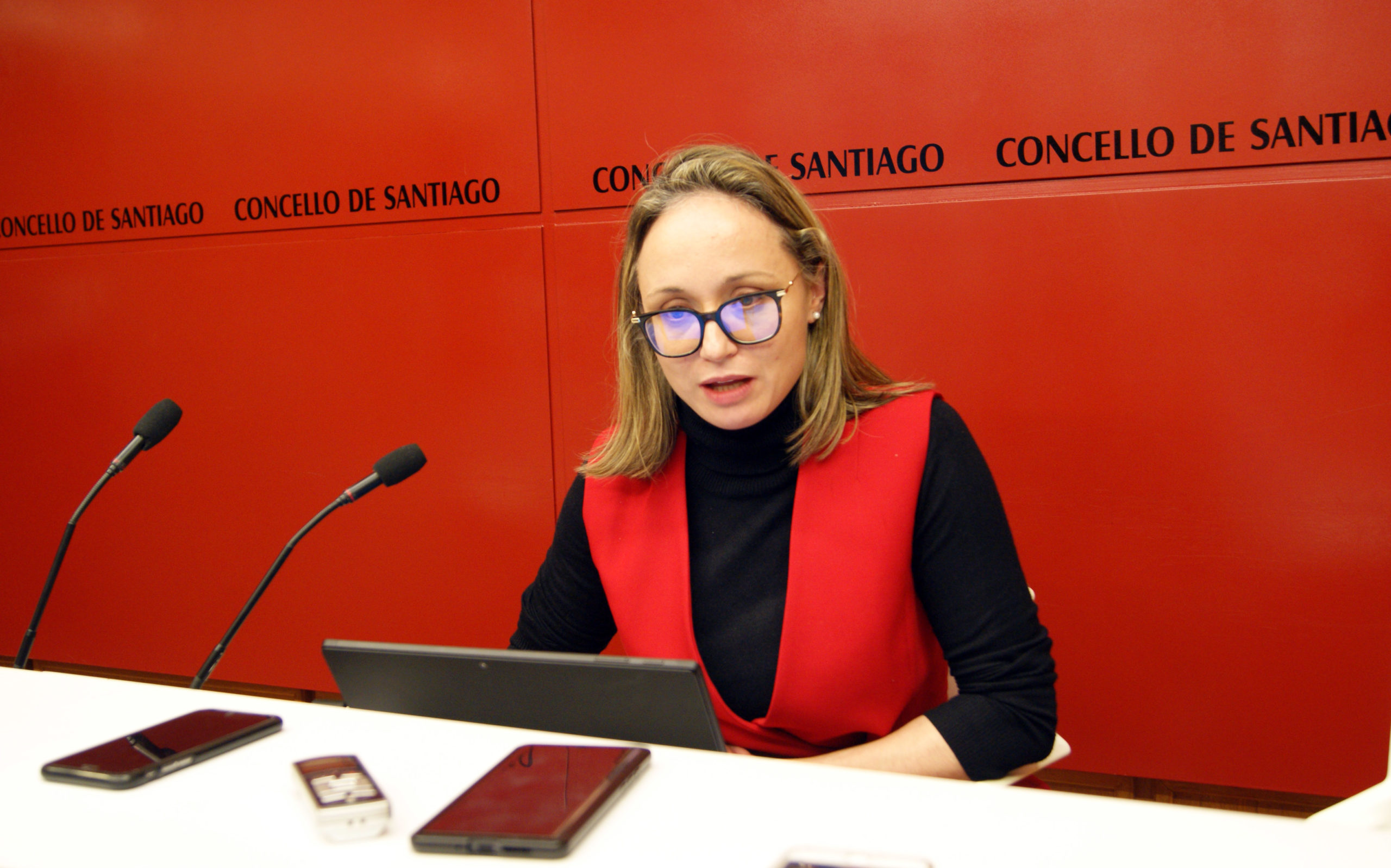 Marta Abal presenta o borrador de orzamento de Compostela
