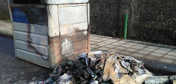 en Silleda queiman tres colectores de lixo