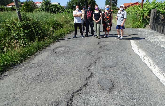 Queixas polo mal estados das carreteras na parroquia de Guimarei na Estrada